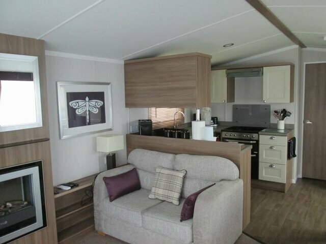 Photo of Burgundy Platinum 3 Bedroom Caravan - 46 (Pet Friendly)